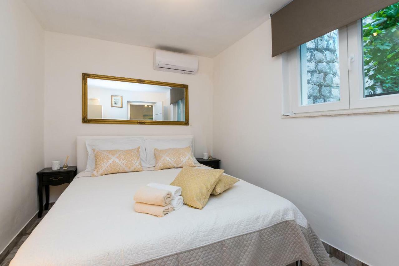 Apartment Stari Dvor Kastela Exterior photo